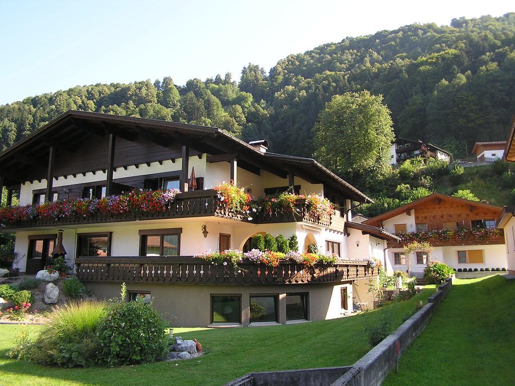 Haus Schnetzer Apartman Schruns Kültér fotó